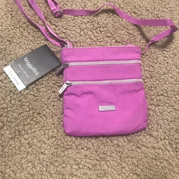 🌸🌸Baggallini Special Edition mini Crossbody 🌸🌸 - Picture 2 of 6